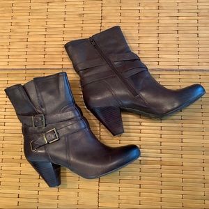 Arturo Chiang Brown Leather 3” Heel Ankle Boots